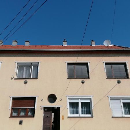 Szatmari Apartman Miskolc Exteriör bild